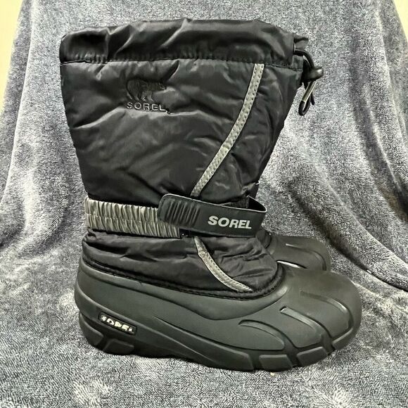 Sorel Flurry Insulated Winter Boots, Black, Youth size 6